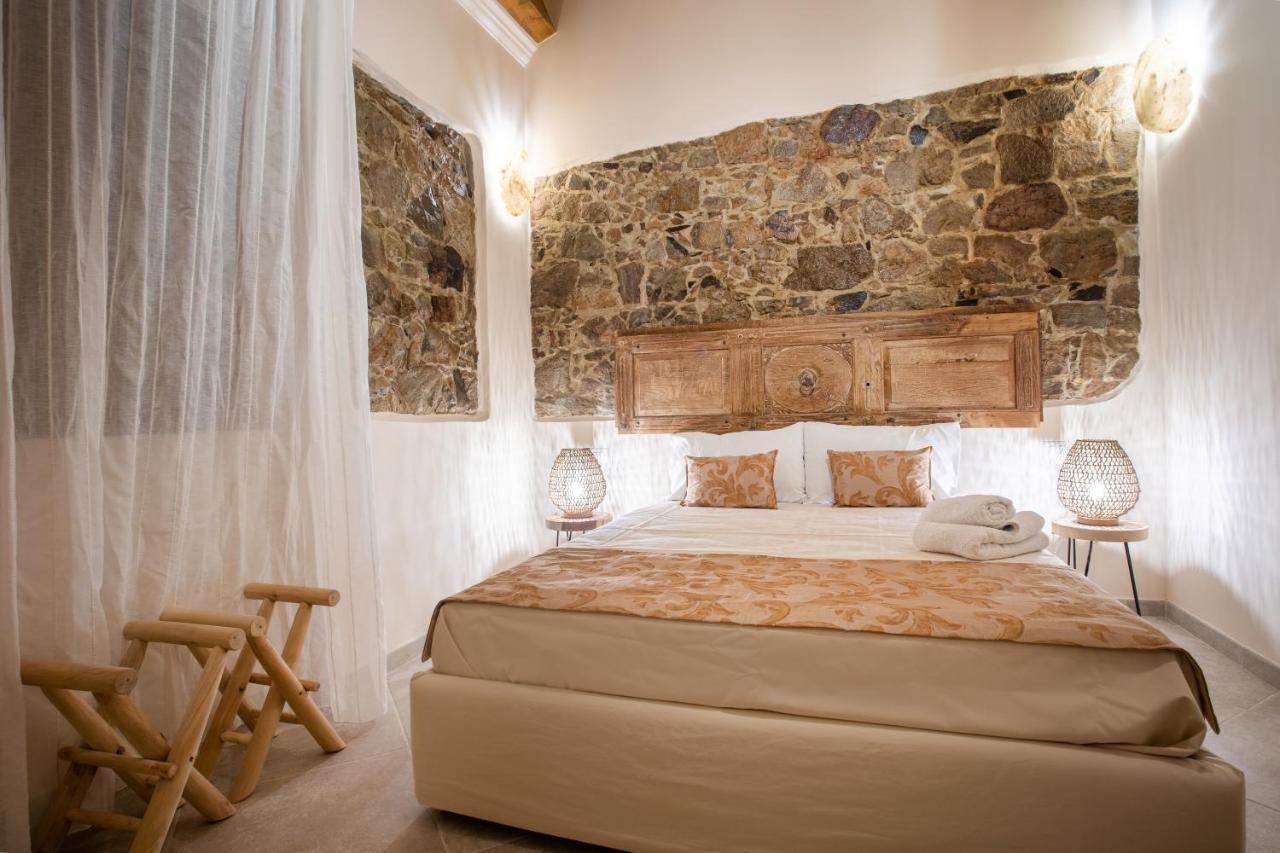 Moon'S Tower Suite&Rooms ปอร์โตสกูโซ ภายนอก รูปภาพ