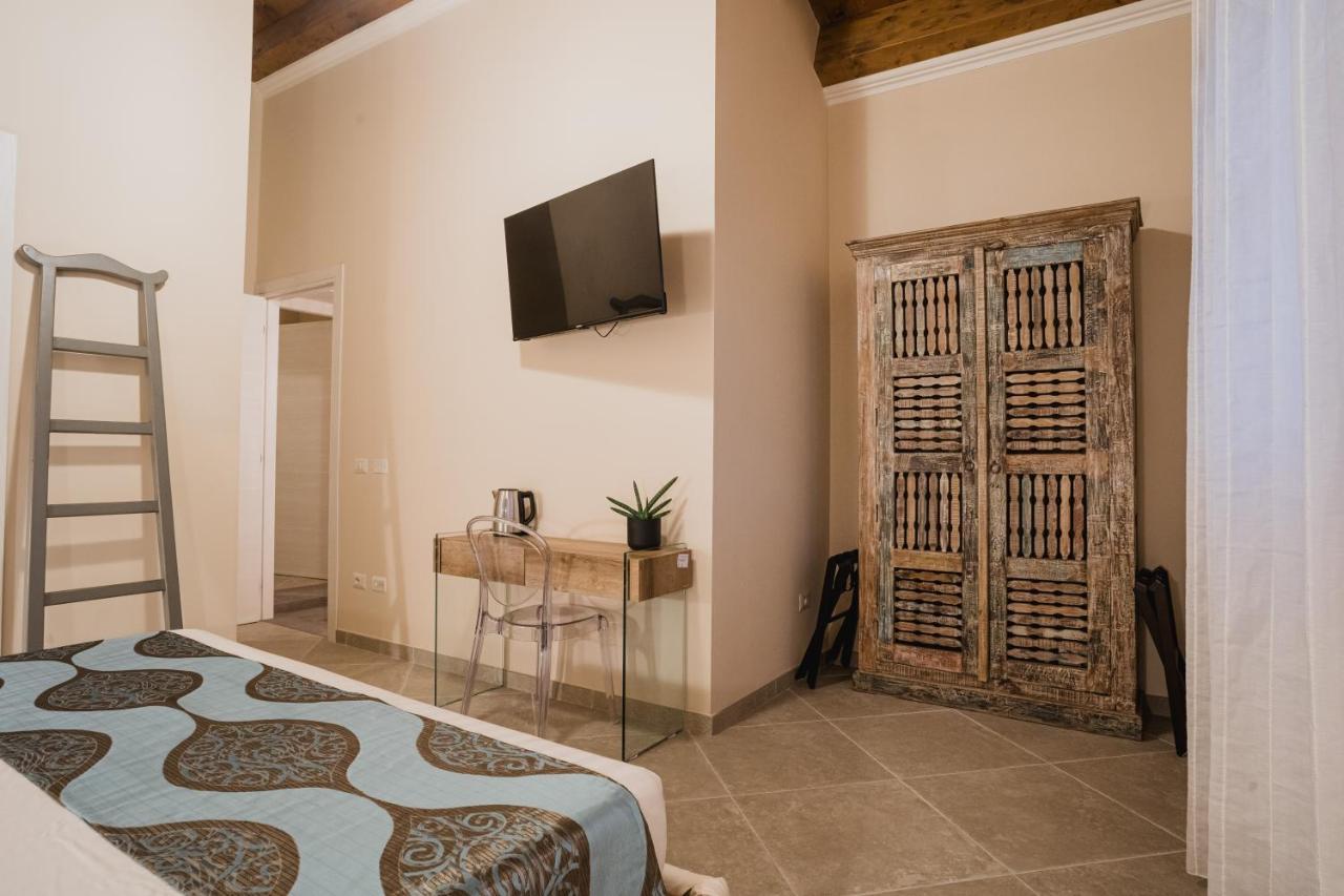 Moon'S Tower Suite&Rooms ปอร์โตสกูโซ ภายนอก รูปภาพ