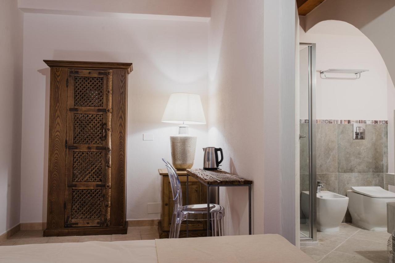 Moon'S Tower Suite&Rooms ปอร์โตสกูโซ ภายนอก รูปภาพ