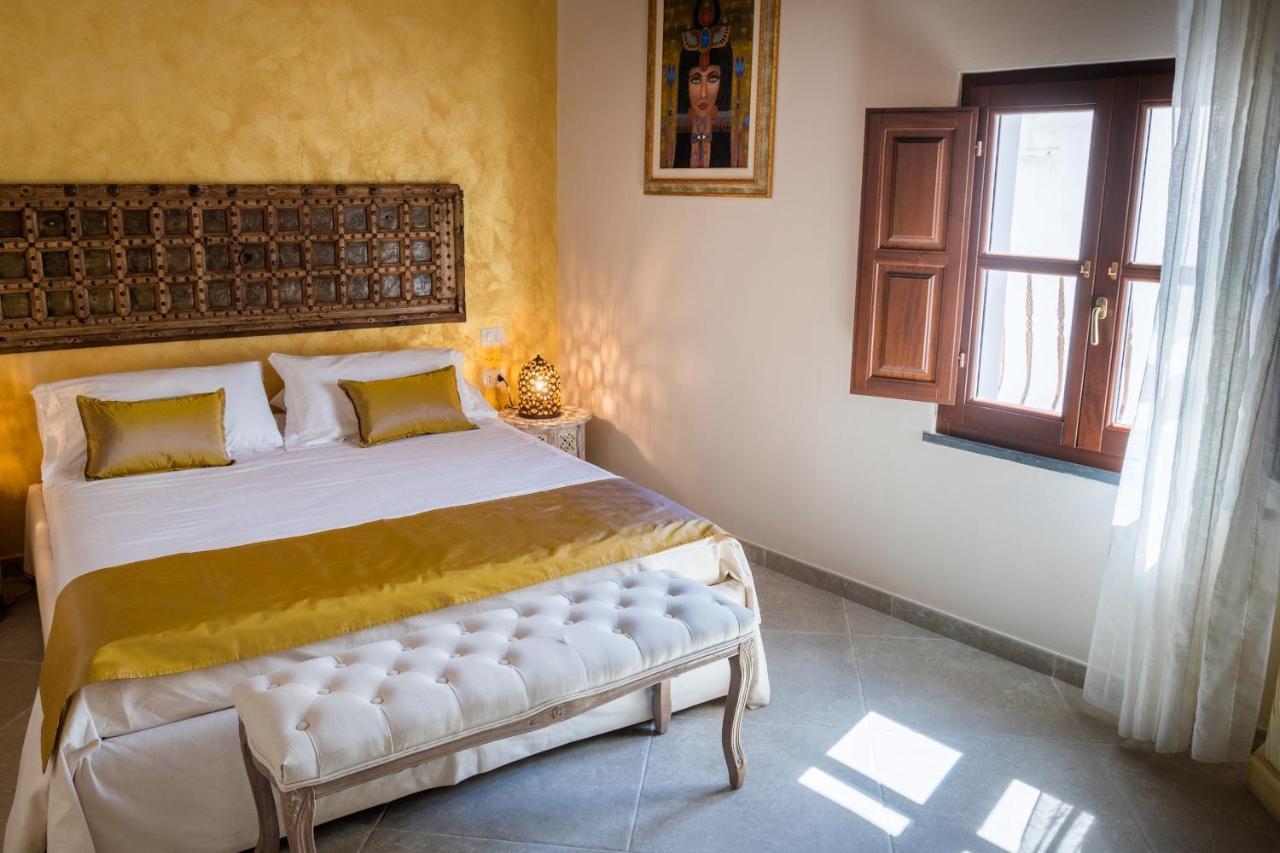 Moon'S Tower Suite&Rooms ปอร์โตสกูโซ ภายนอก รูปภาพ