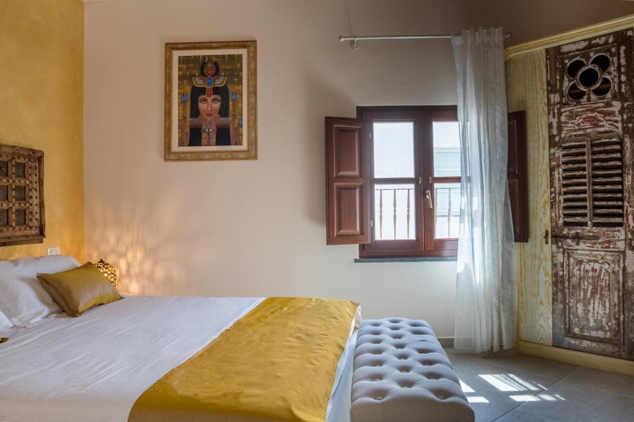 Moon'S Tower Suite&Rooms ปอร์โตสกูโซ ภายนอก รูปภาพ
