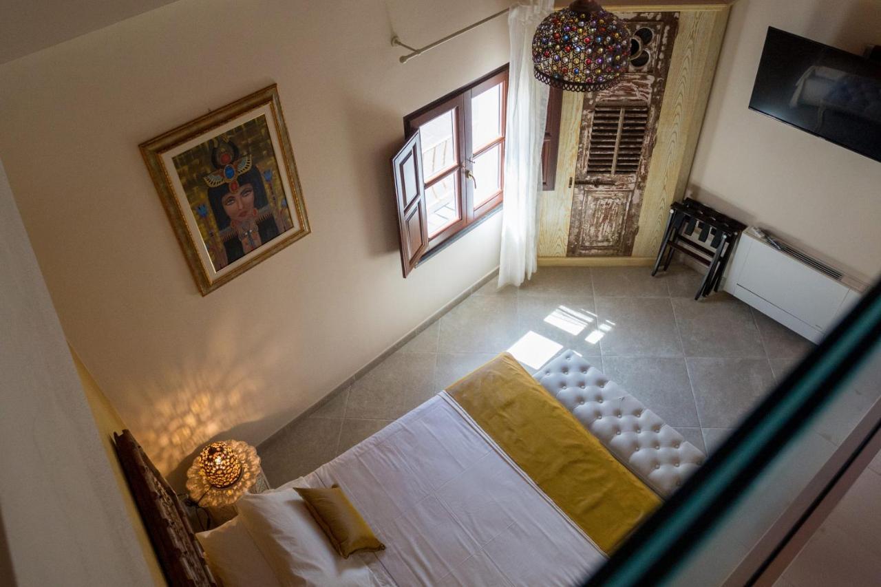 Moon'S Tower Suite&Rooms ปอร์โตสกูโซ ภายนอก รูปภาพ